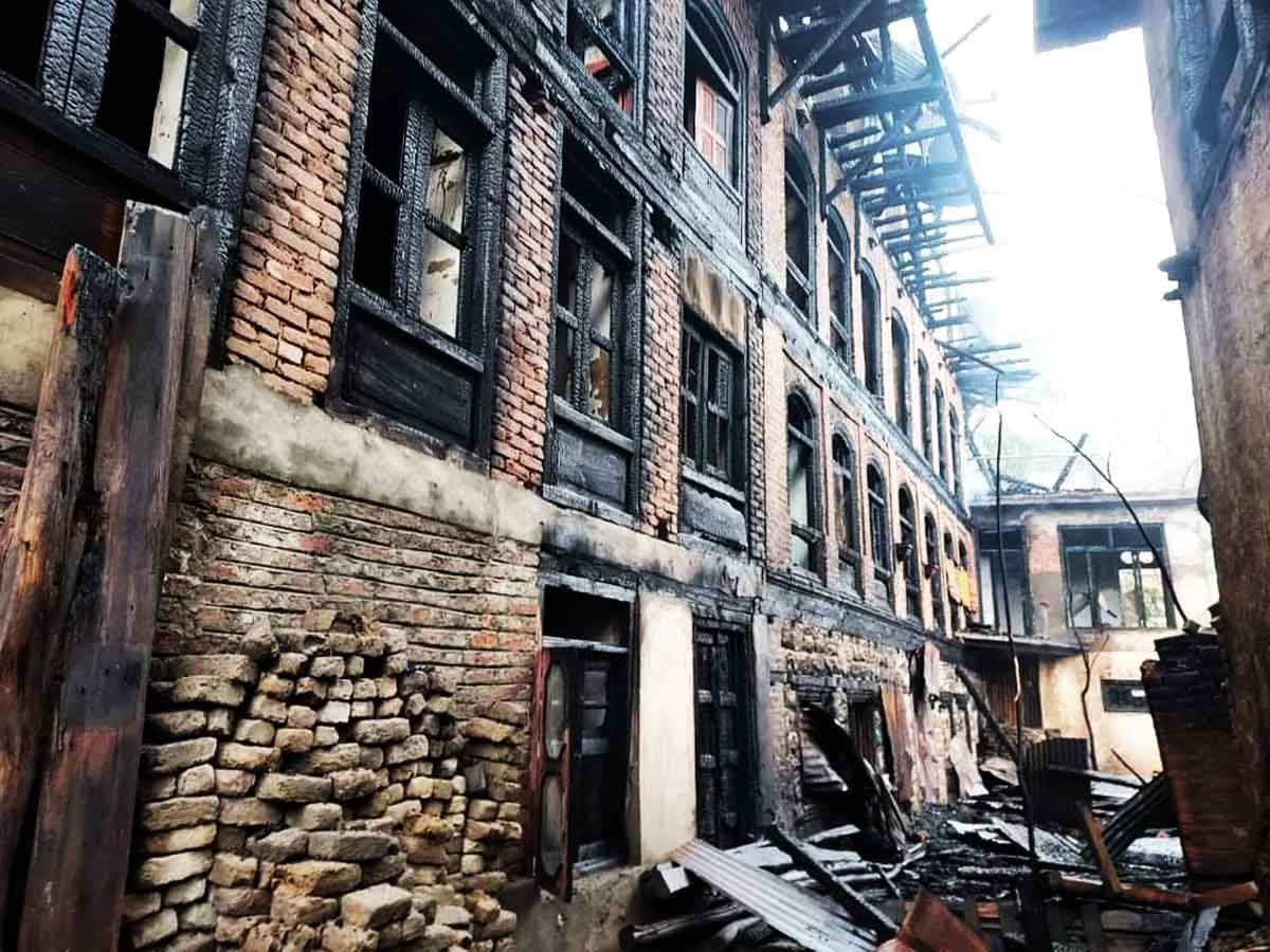 5 houses belonging to Kashmiri Pandits burnt to ashes in Anantnag, investigations launched amid allegations of arson to prevent Pandits from returning to the valley