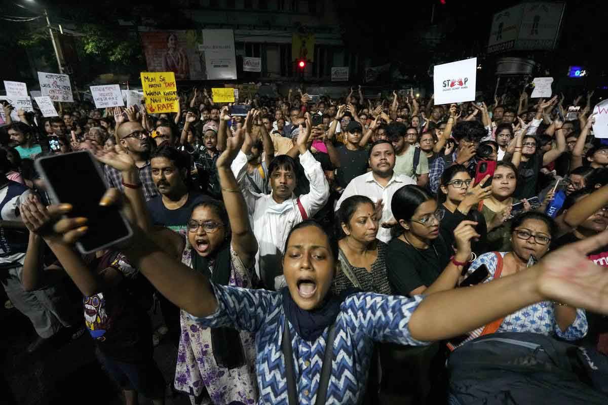 Doctors attacked, emergency ward vandalised, vehicles destroyed: Mob unleashes havoc at R G Kar hospital in Kolkata, police blame social media